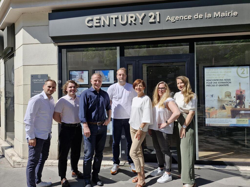 l'équipe de l'agence Agence de la Mairie